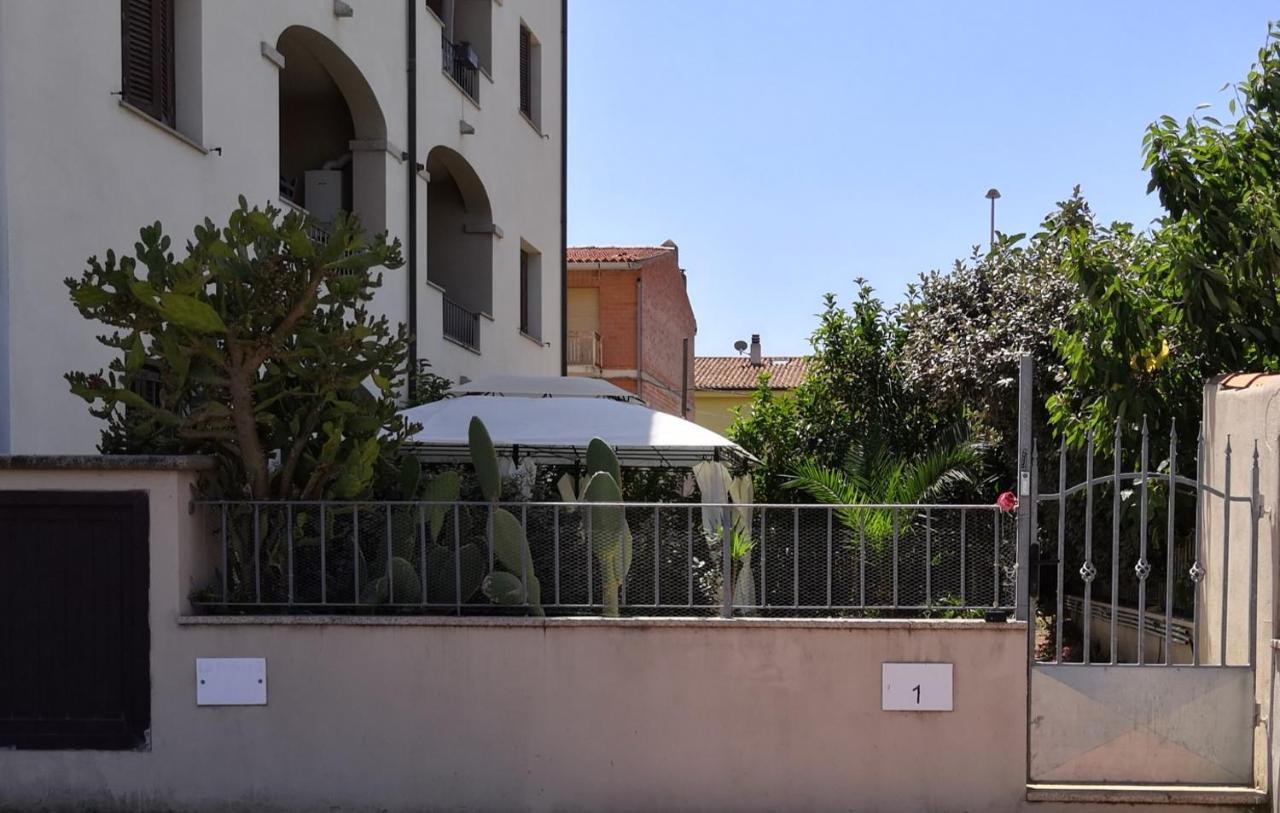 Valevalehome - Home Gallery With Fully Equipped Kitchen, Reserved Parking, Big Garden Olbia Exteriér fotografie